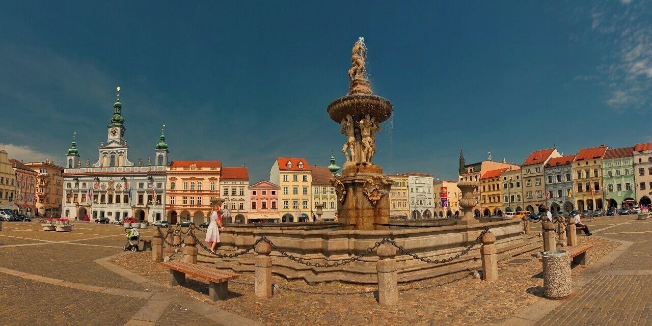 June 2015

Samson's fountain, České Budějovice, Czech republic 

This fountain is the centre of my hometown which celebrates 750th anniversary this year. Built in 1721-27 on the square named in the memory of the city founder, king Premysl Otakar II. 