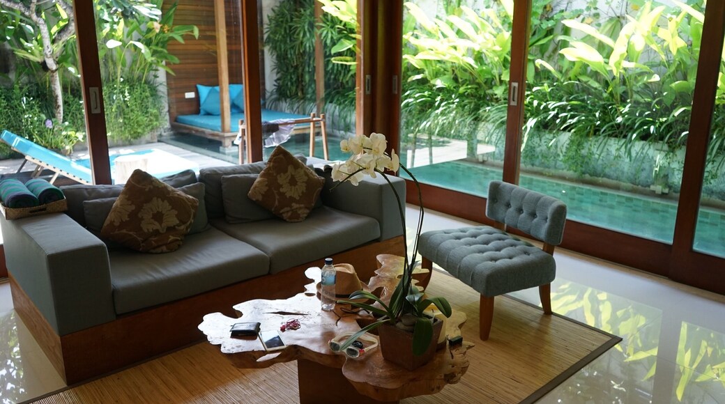 Staying in a pool villa in Bali is a good way to enjoy the island while keeping cool in the tropical heat