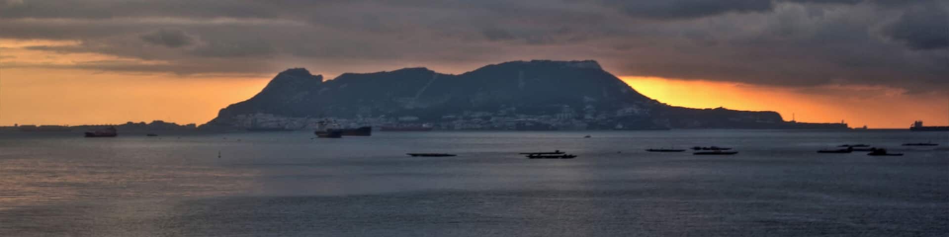Amanecer, bahia de Algeciras, Gibraltar