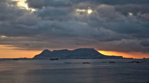 Amanecer, bahia de Algeciras, Gibraltar