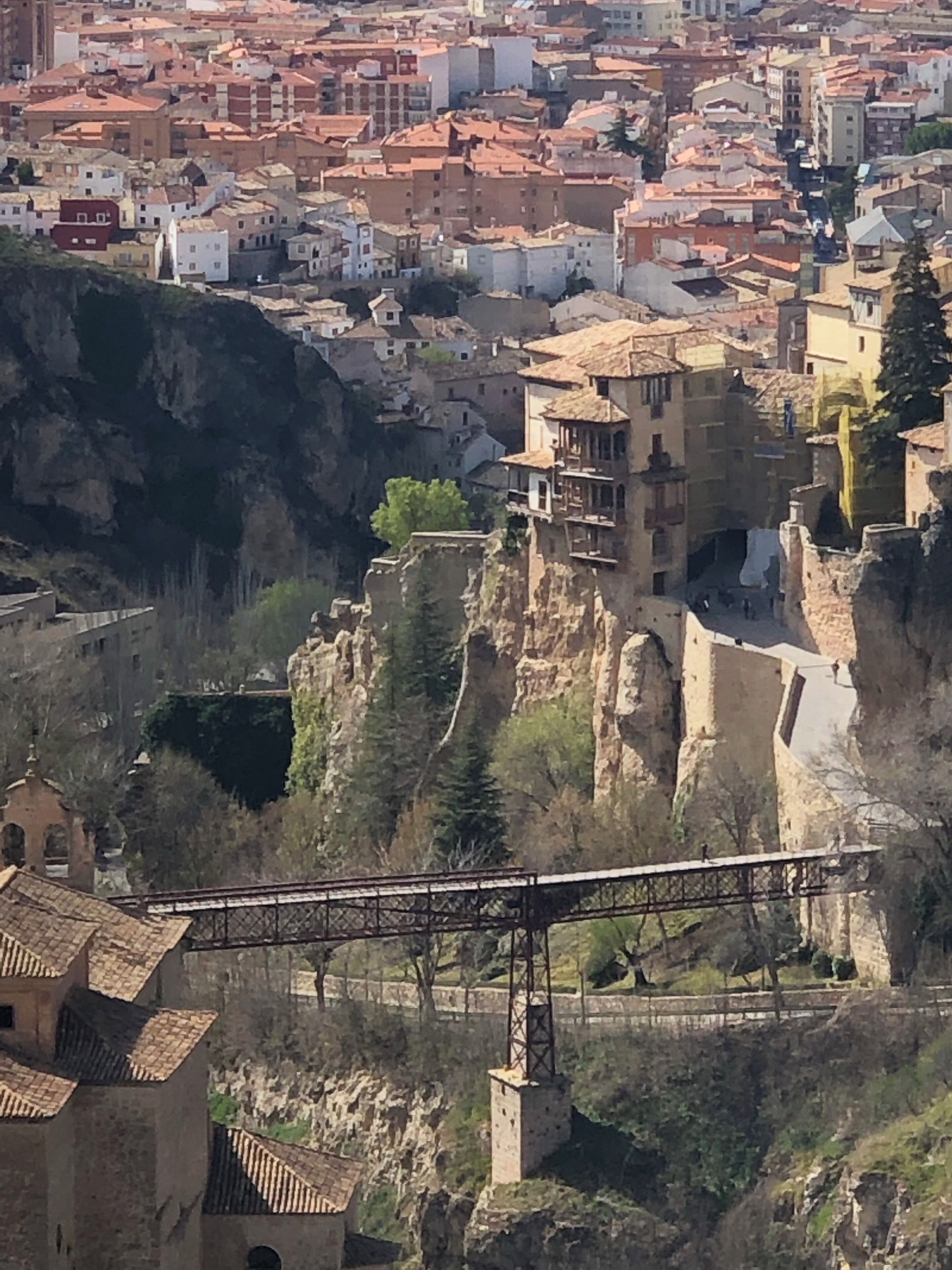 Another view of the hanging houses.