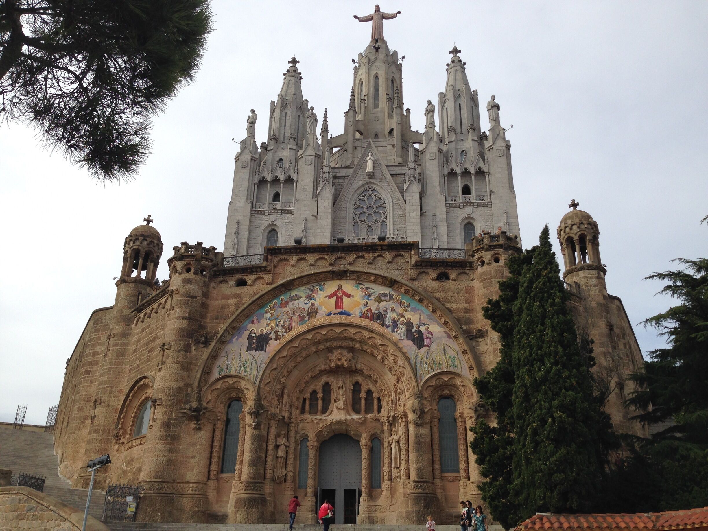 The Tibidabo Church is open to visitors. At the foot of the church you'll find a superb view of Barcelona and the mediterrean sea