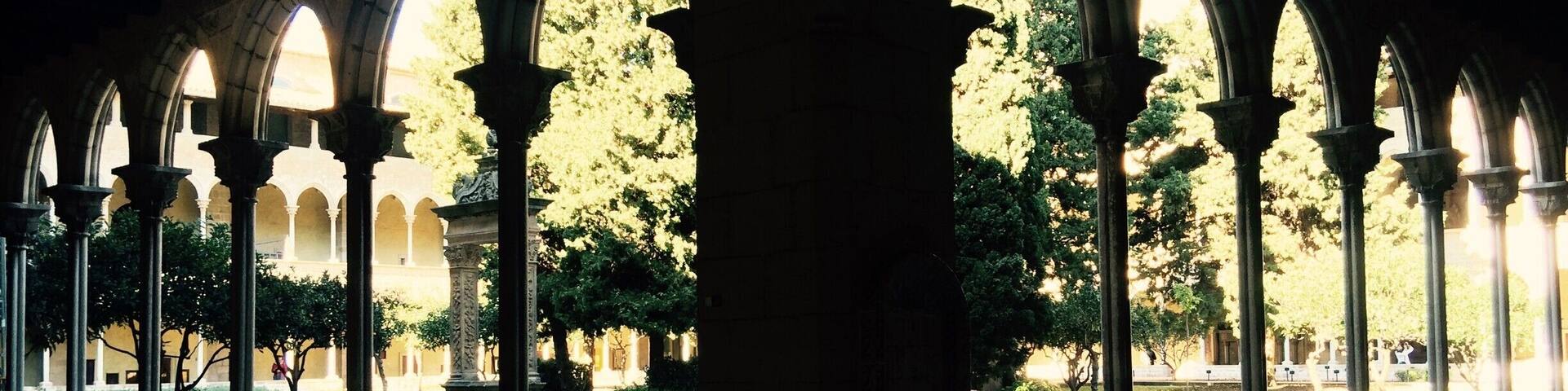 If you seek some peace in a crowded and busy city like Barcelona, this is it. Founded in 1326 (!), this monastery is one of the best examples of Catalan Gothic.
Perfect for relaxing stroll.
