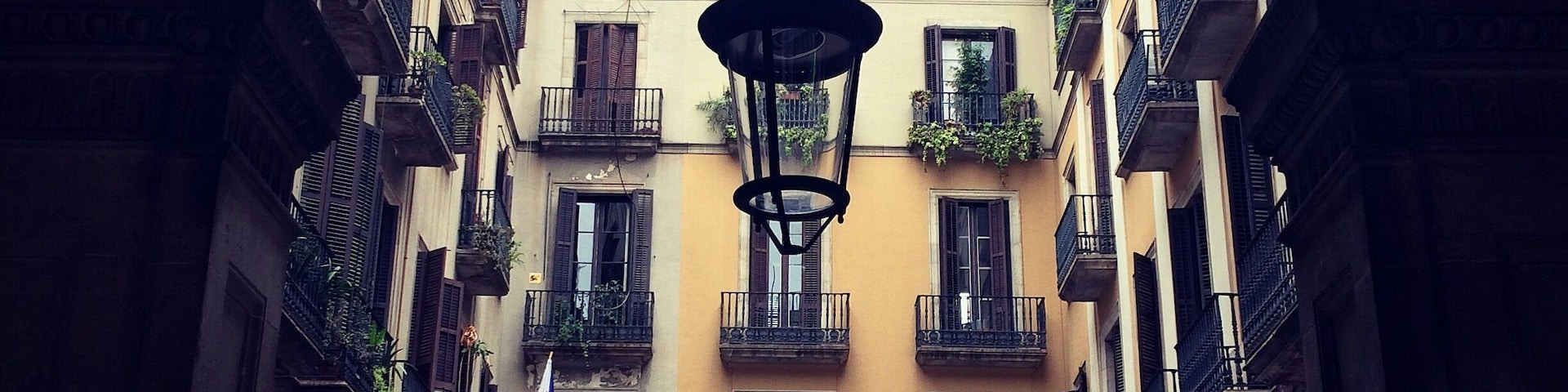 Urban details worth appreciating. And man Barcelona is full of them!