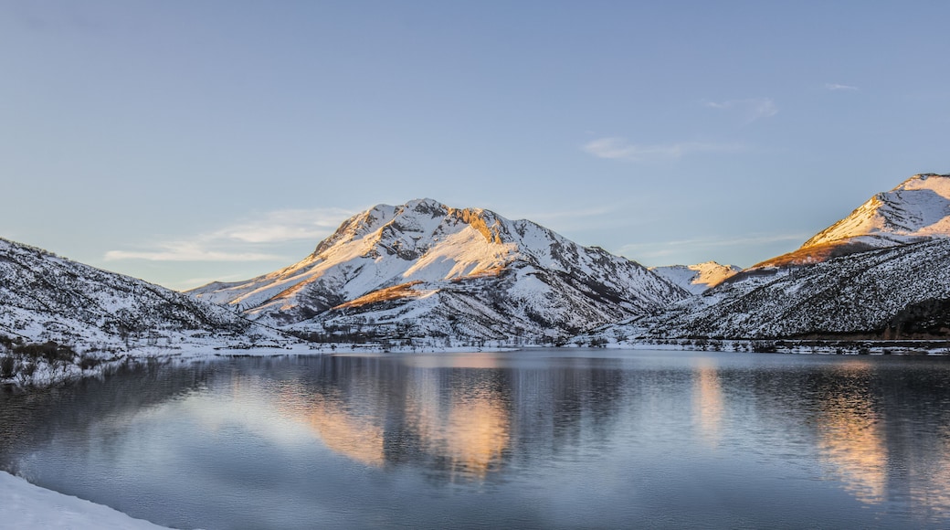 Road to the mountain