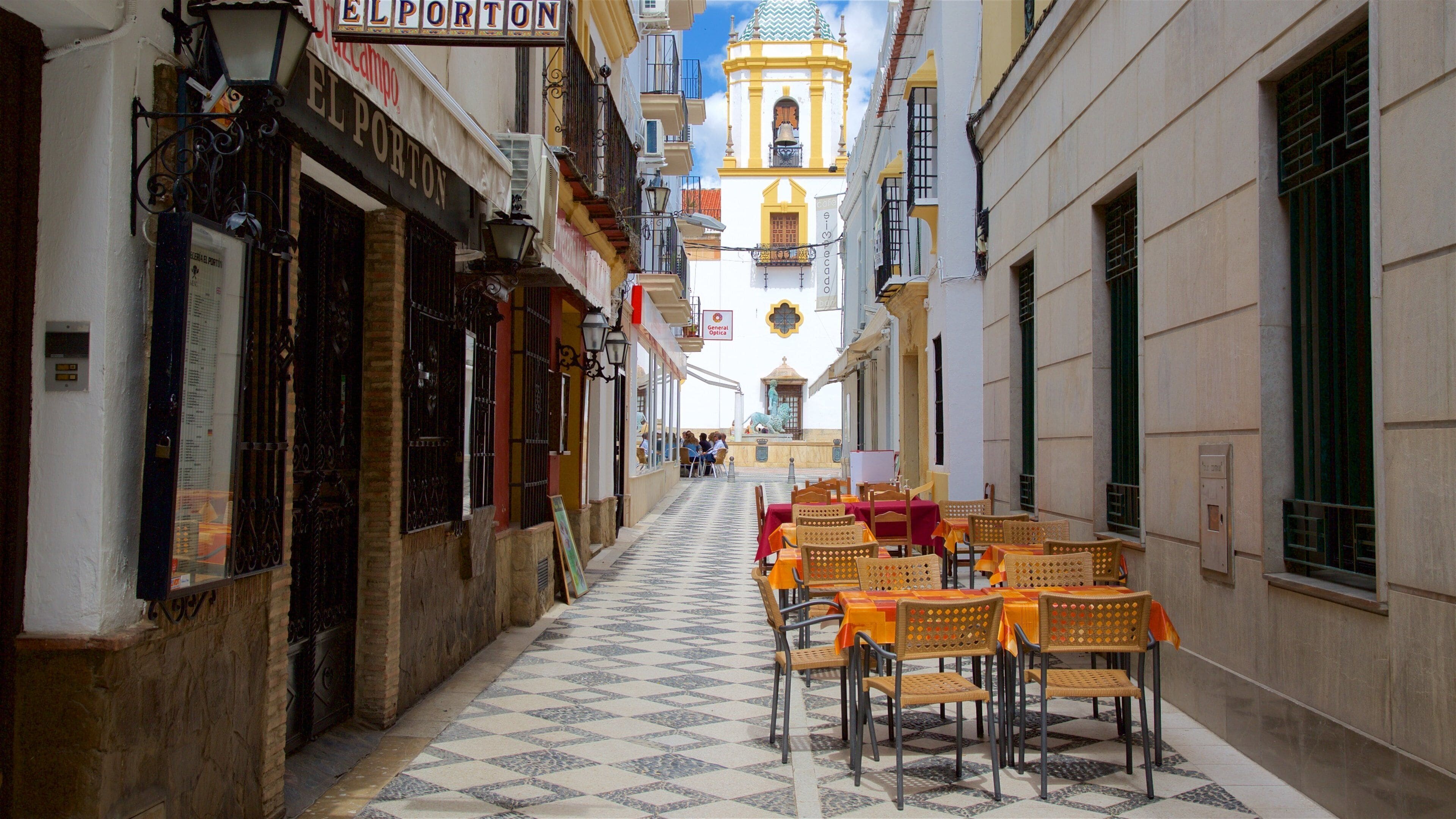 Ronda which includes street scenes