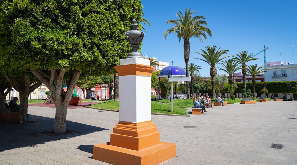 San Fernando featuring a garden, heritage elements and a square or plaza