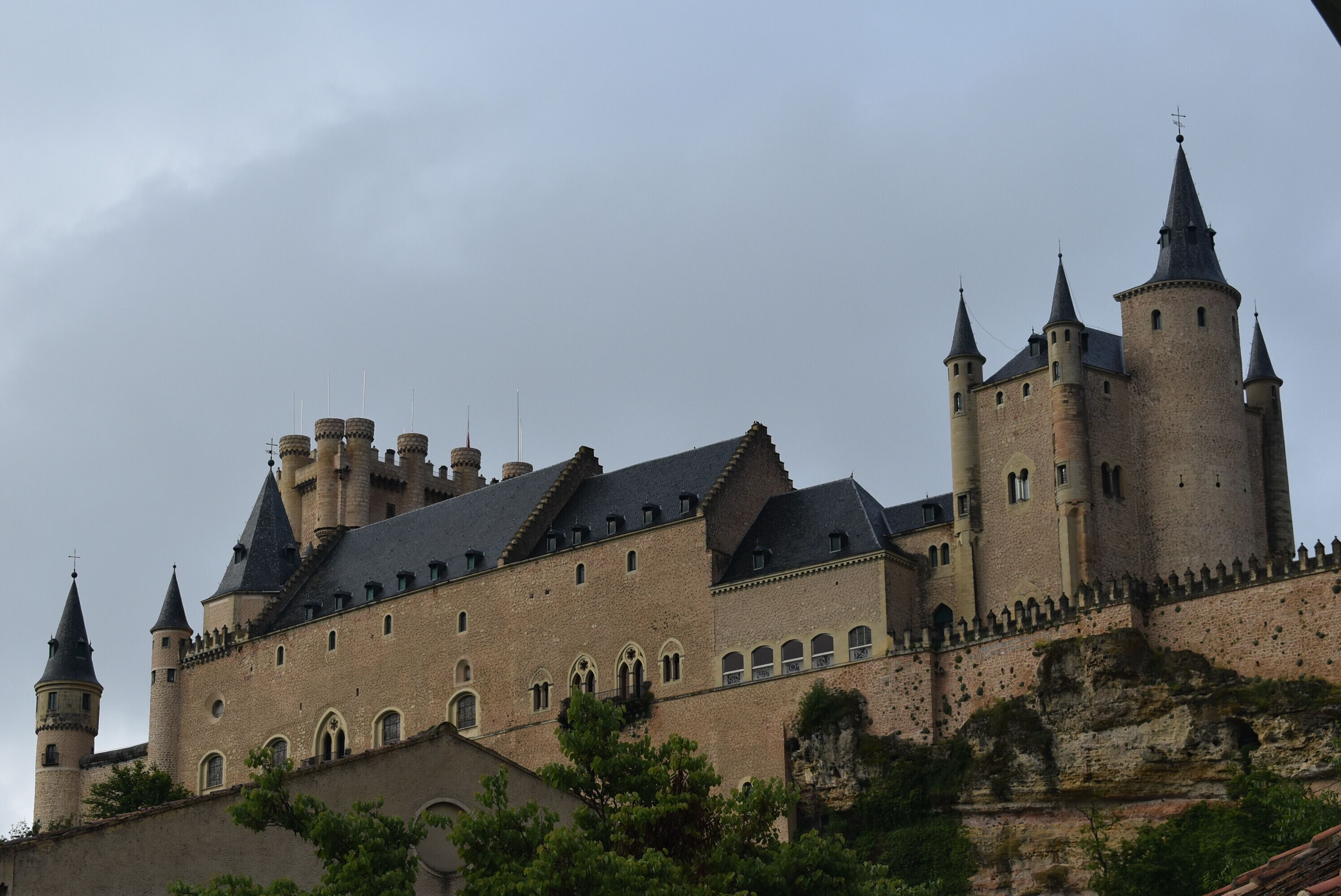 セゴビア アルカサール城 (セゴビア旧市街) - ツアーとアクティビティ