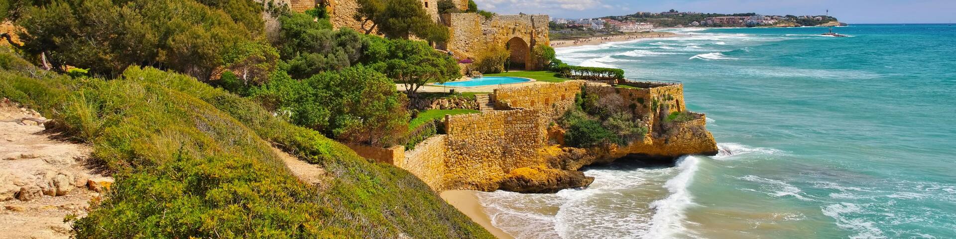 Castell de Tamarit an der Costa Dorada in Spanien - Castell de Tamarit near Tarragona, Costa Dorada, Catalonia in Spain