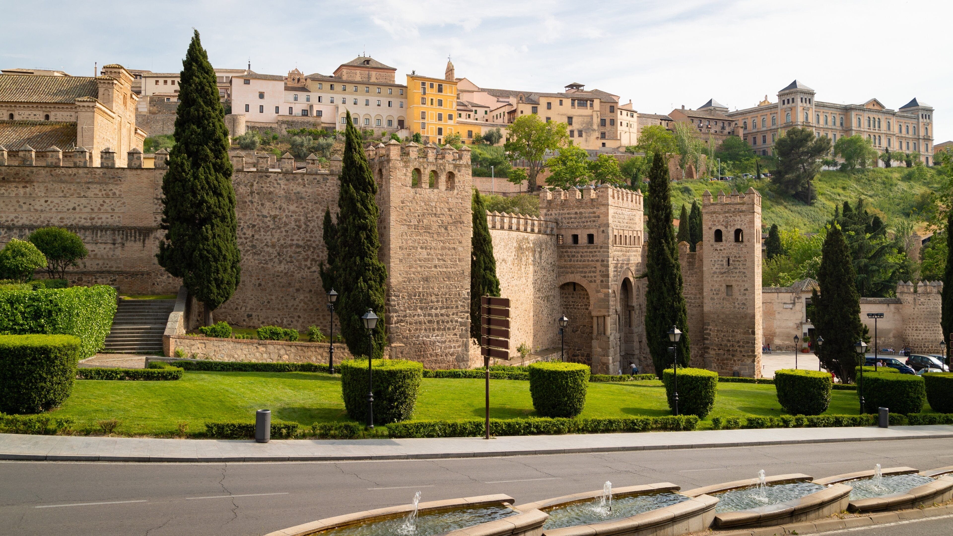 Toledo featuring chateau or palace and heritage architecture