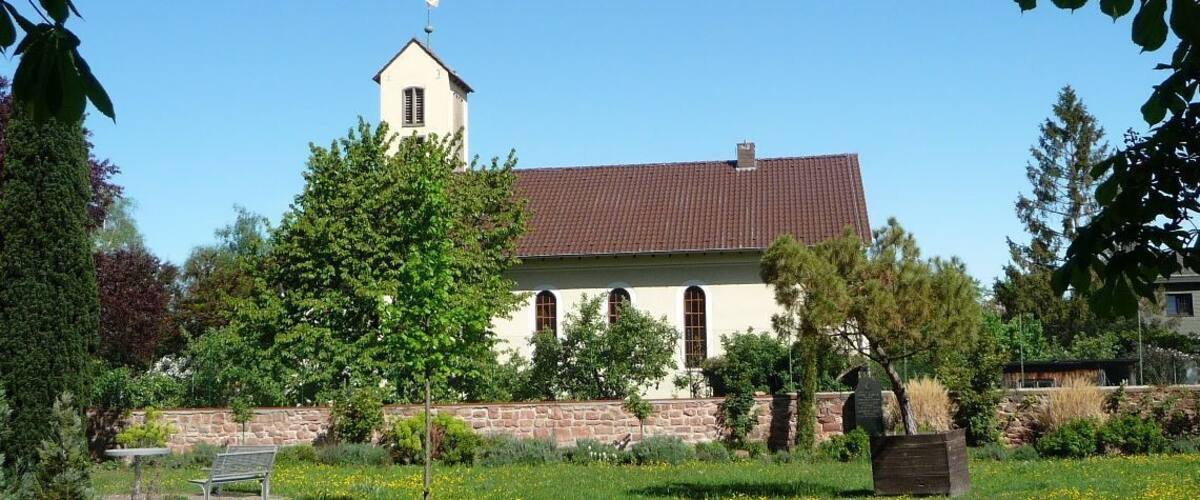 protestantische Christuskirche am alten Friedhof (Park der Ruhe)
