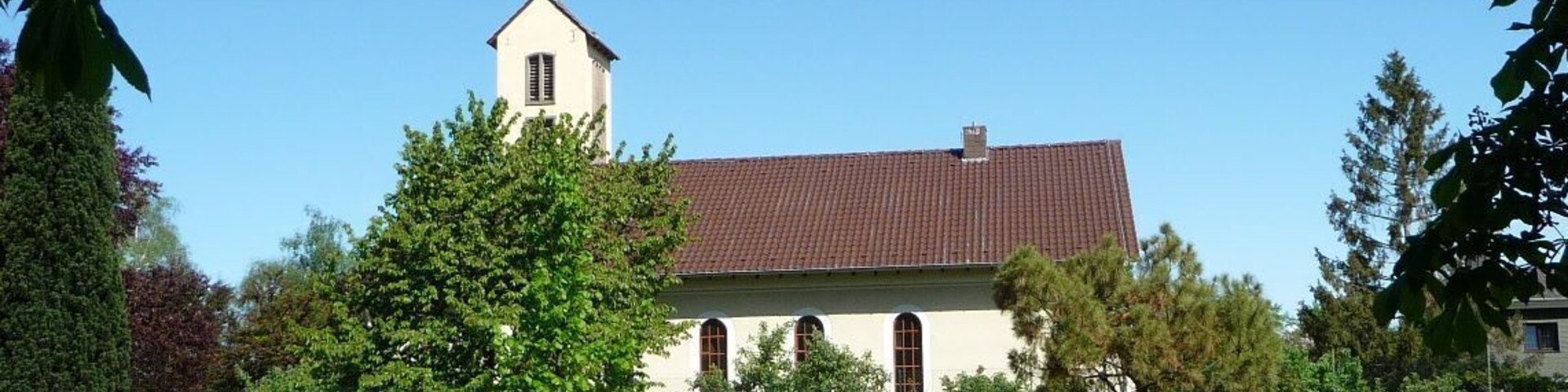 protestantische Christuskirche am alten Friedhof (Park der Ruhe)