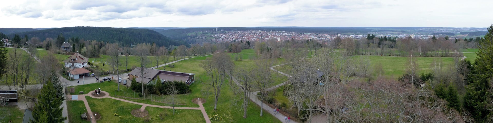 Panoramafoto von der oberen Plattform des Friedrichsturms mit Blick nach Norden auf Freudenstadt
