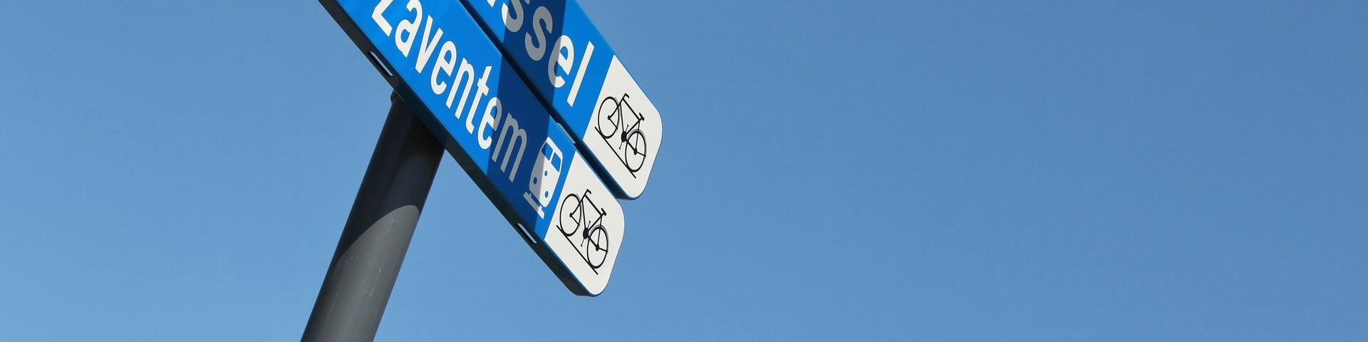 belgischer Wegweiser für Radfahrer