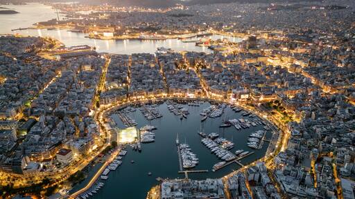 ํผ๋ ์ฐ์ค