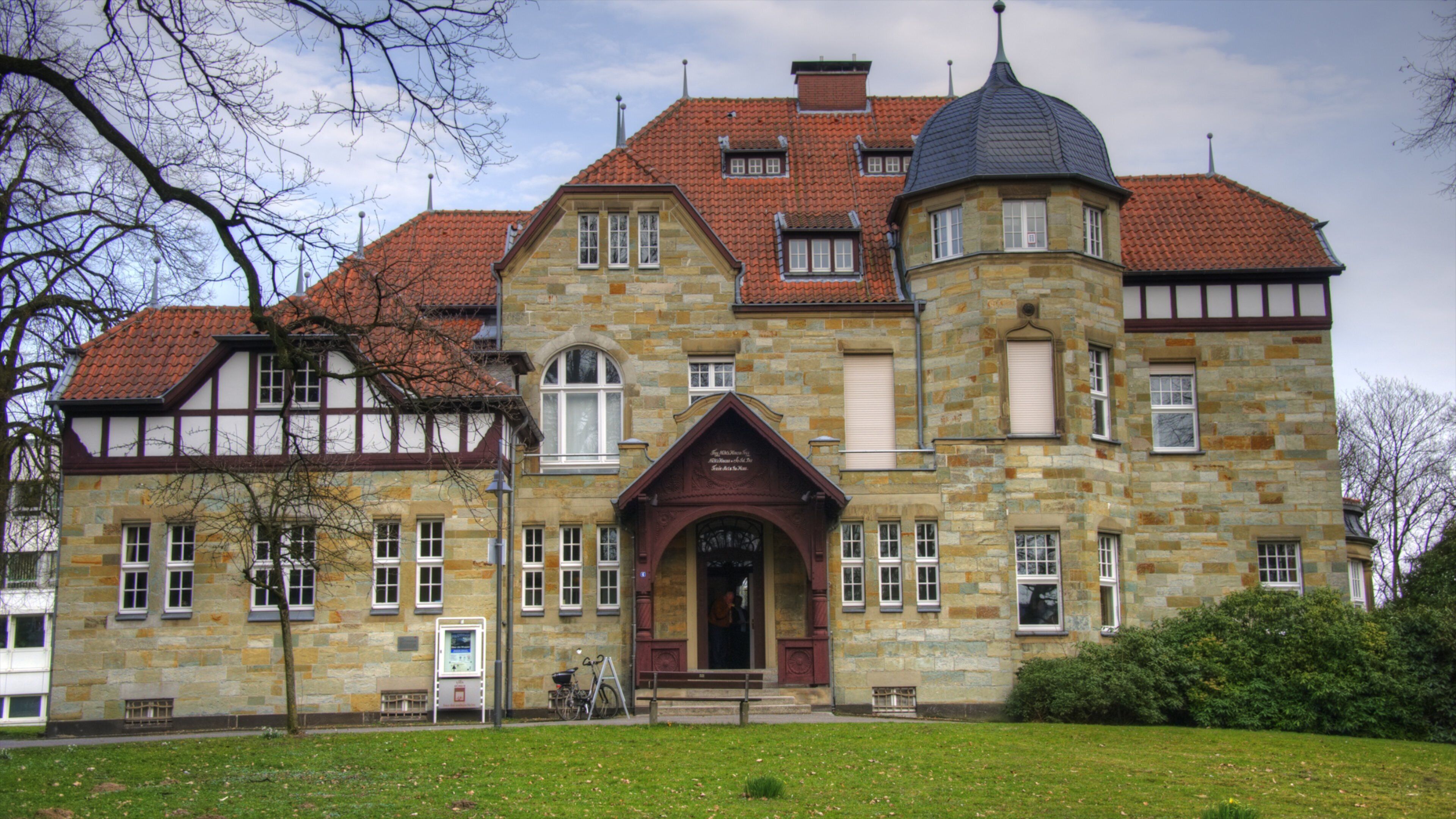 Leverkusen featuring a small town or village, a castle and heritage architecture