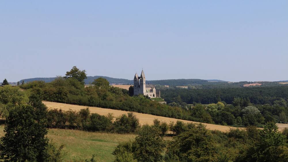 This is a picture of the hessian Kulturdenkmal (cultural monument) with the ID