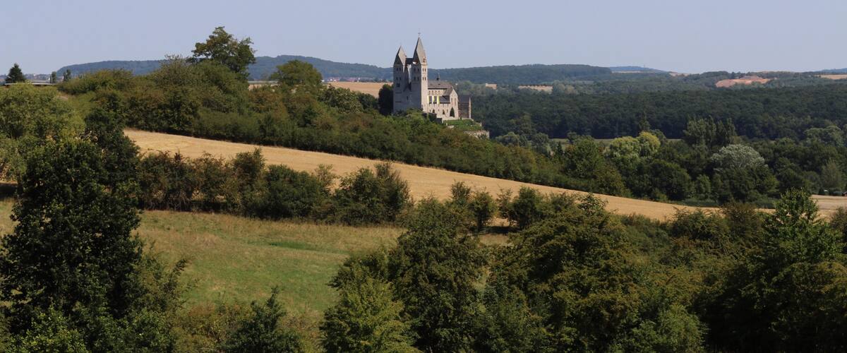 This is a picture of the hessian Kulturdenkmal (cultural monument) with the ID