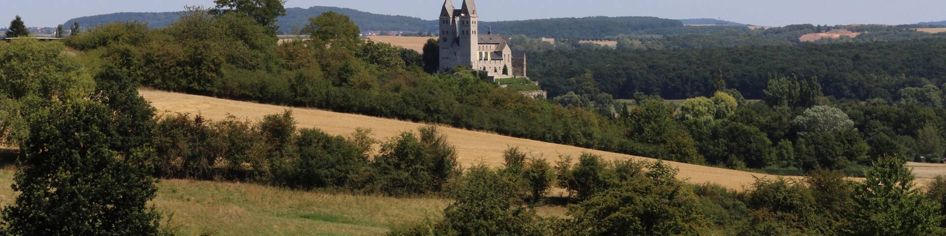 This is a picture of the hessian Kulturdenkmal (cultural monument) with the ID