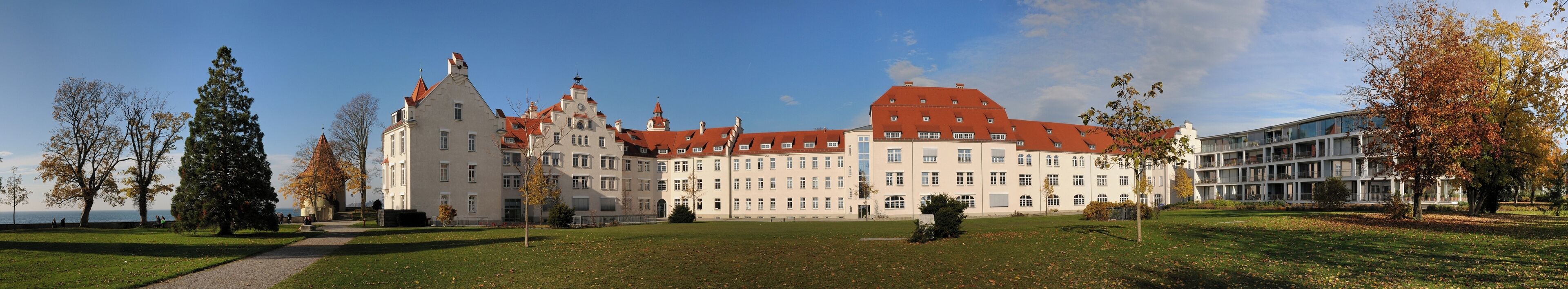 Medicalcenter und Bodenseeklinik auf der Insel Lindau. Bezeichnet 1903