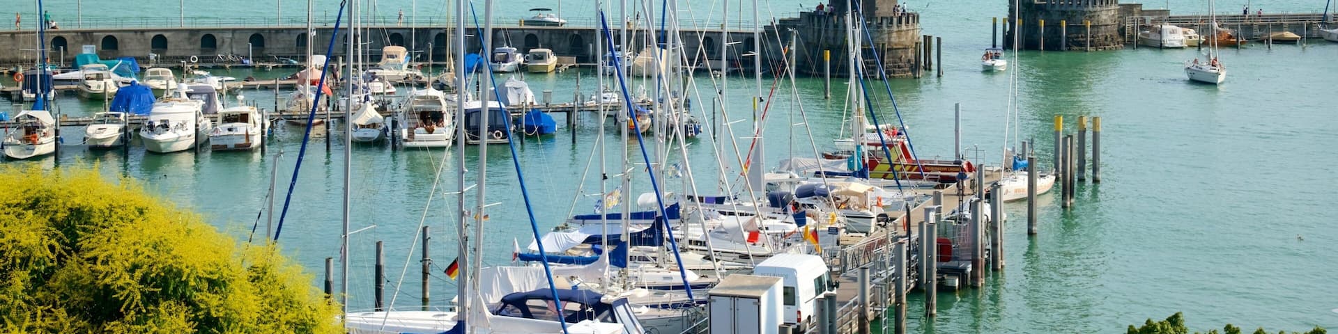Baden-Württemberg das einen Bucht oder Hafen, Marina und Leuchtturm