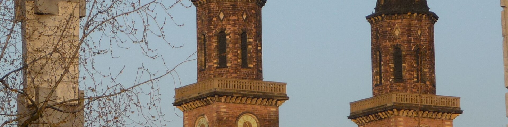 Pfalzsäule und Ludwigskirche