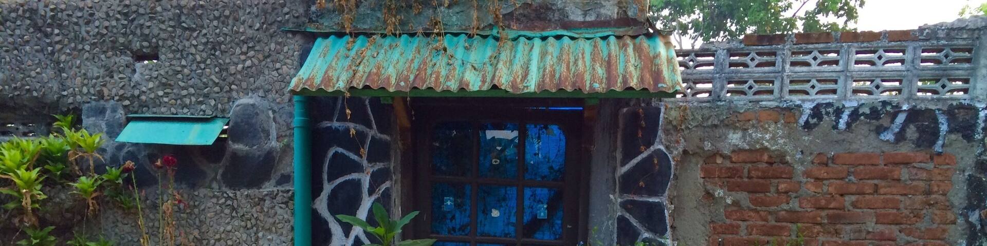 One of the best piece of architecture I have ever seen. I still can't imagine who got this idea to build this thing. However, must say that it is so cool to have such a great modern architectural design in the historical city of Prague.