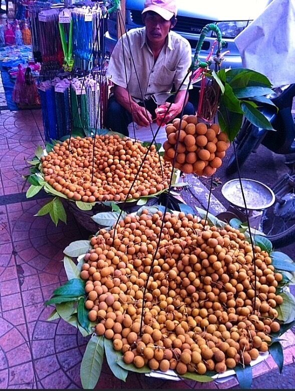 Bandung Street Vendors selling Fresh Longans at Alun-Alun (City Centre)