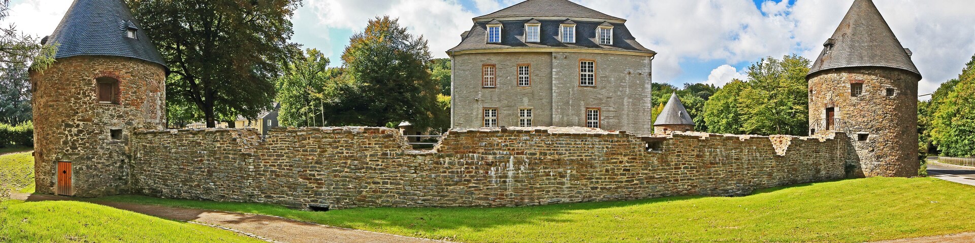 Schloss Hardenberg in Velbert, Deutschland - Panorama