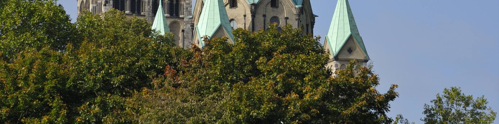 Neuss das einen historische Architektur und Kirche oder Kathedrale
