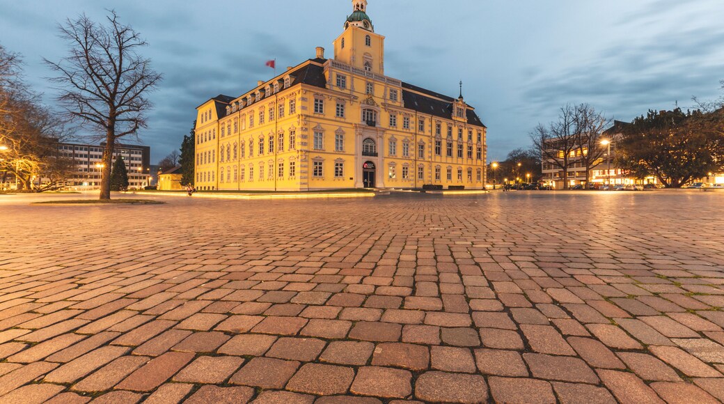 Germany, Lower Saxony, Oldenburg, Oldenburg Palace in the evening