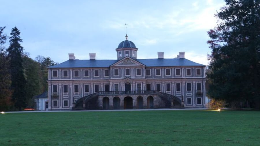 A lovely palace near a friend’s house. We came here a few time when I was visiting her.