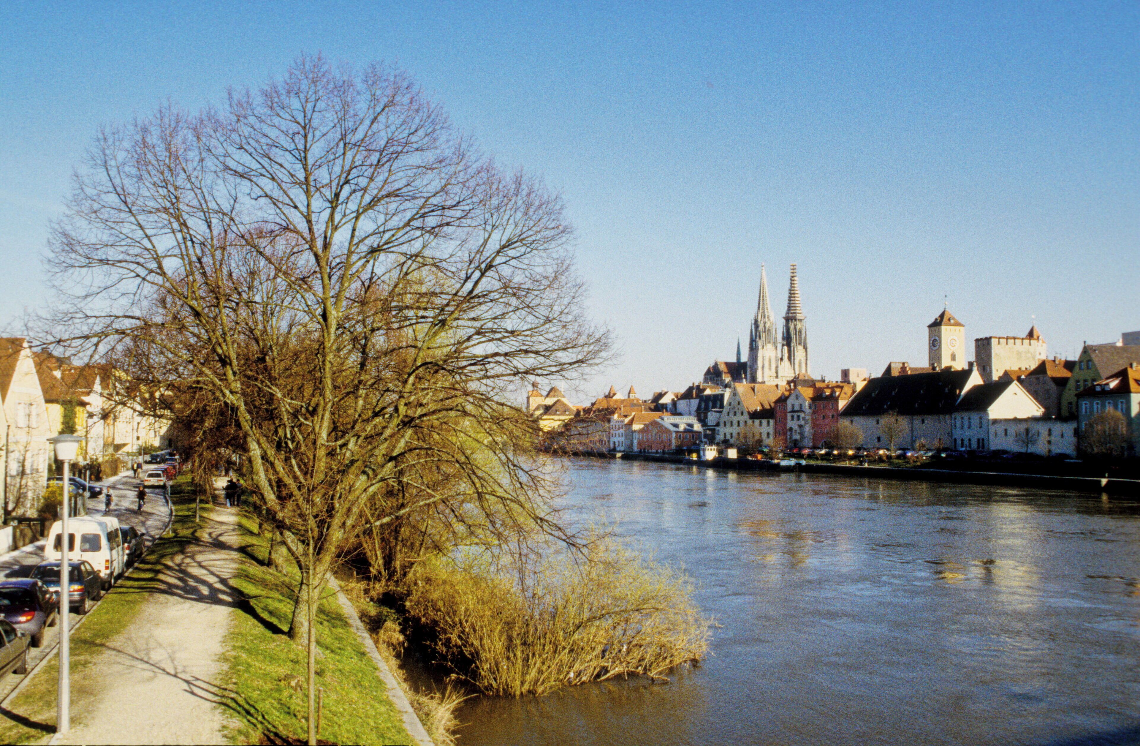 Regensburg River Walkway