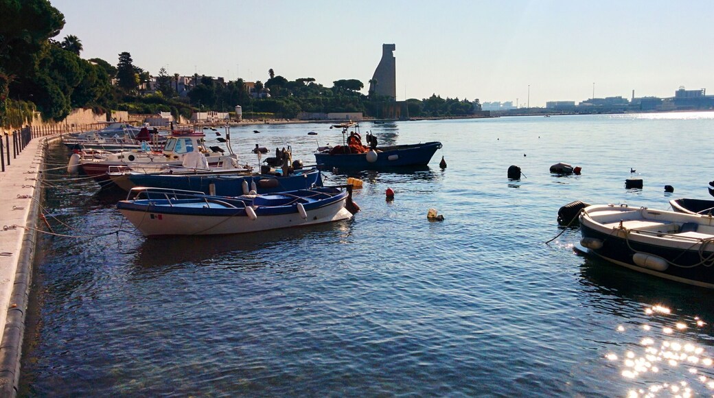 Last day in my hometown #colorful #sea #harbour #boat