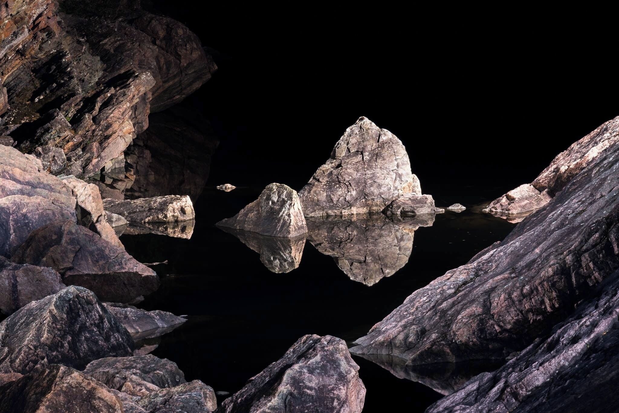 This picture was taken near the main attraction in Imatra . Imatrankoski waterfall is in my back and those stones quite far away . This picture was taken at around 600mm . 