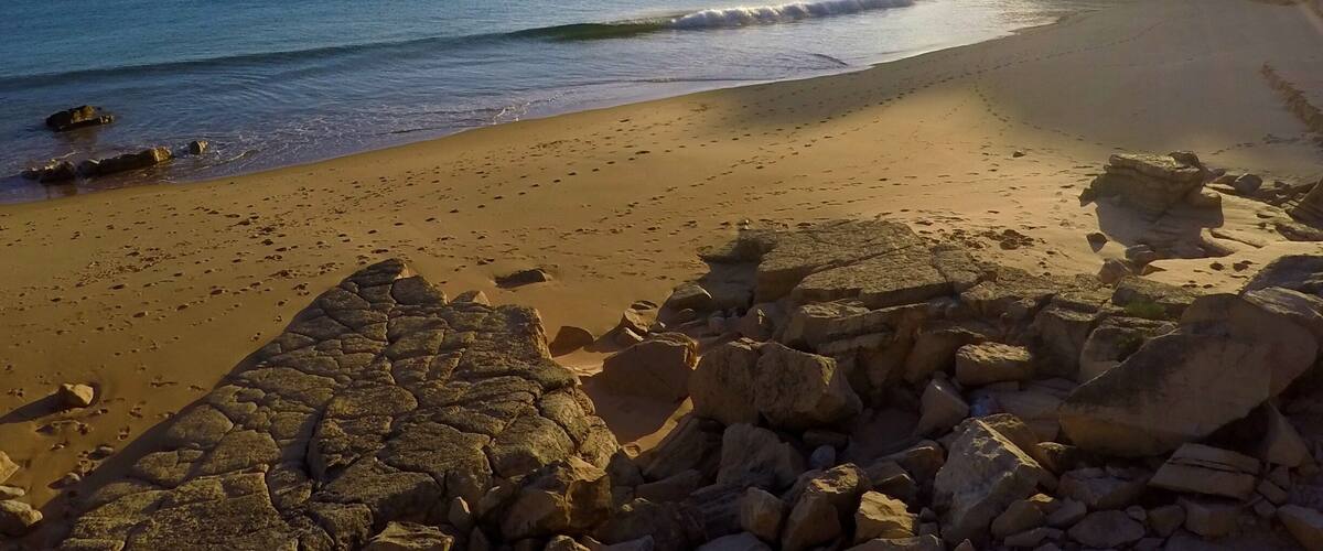 You can take a bus from Lagos to Sagres which takes less than an hour and costs 7 euros return. Sagres is a must see destination whilst in The Algarve as it is the most South Western point in Europe. The bus doesn't stop very close to the lighthouse (the main location) however it does stop a few minutes walk away from this beach. We had the #beach to ourselves and there was also a beach cafe here.
#GoPro #sunset