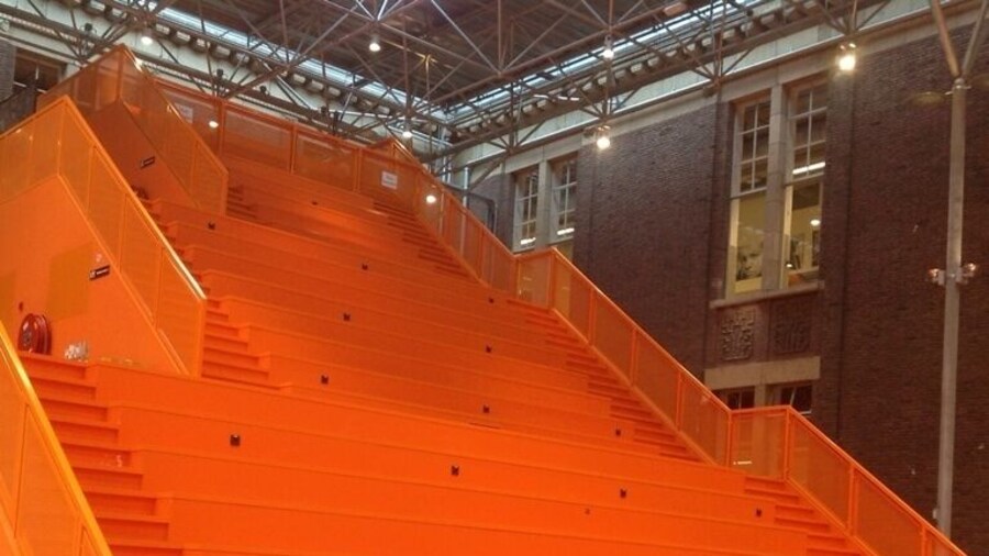 The stairs in this university have that obligatory national colour!