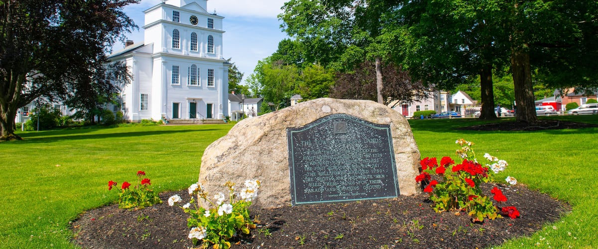 First Parish Church at 75 Great Road in historic town center of Bedford, Massachusetts MA, USA.