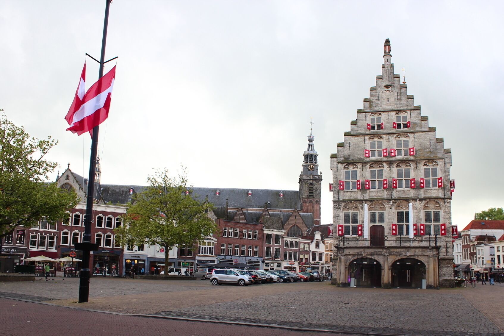 Gouda's city hall sits in the middle of the wide square in their city centre. Built in the 14th century, it is the oldest Gothic town hall in the country. It's surrounded by delicious shops that sells cheese and stroopwafels. #architecture