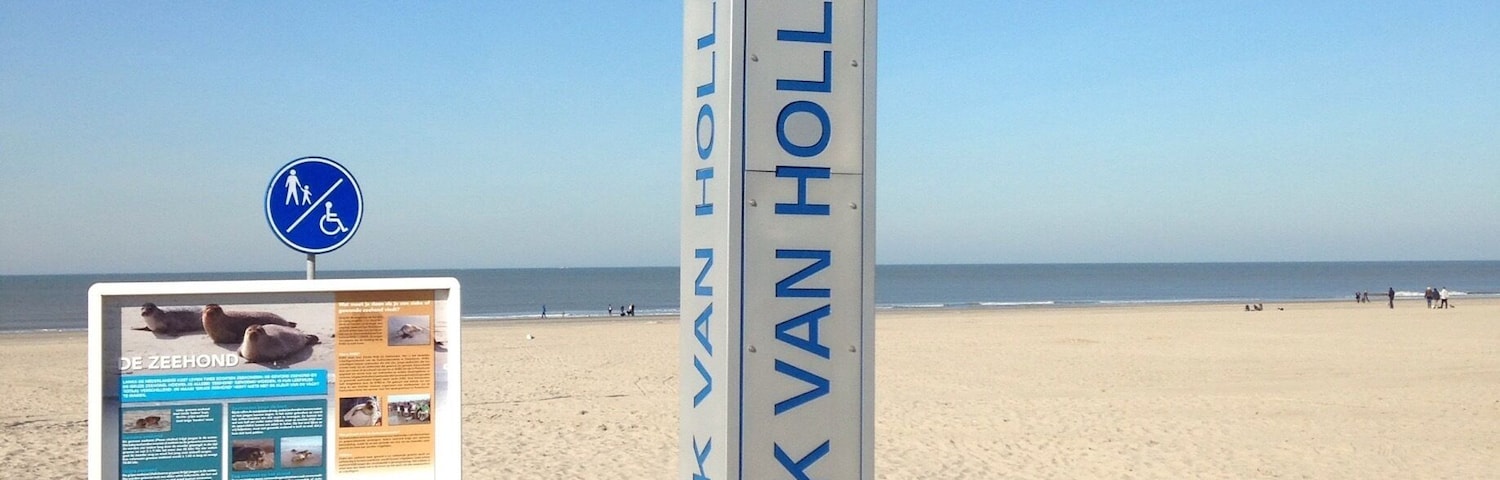 Hoek Van Holland beach.
Great destination for your family weekend getaway. Ride on the bike from Den Haag through dunes. It is c.a. 20 km, so with kids should not take more than 1,5h. All time on the bikepath.
From this point you can start your trip to Kaapstad, but it is 9645km - a bit longer trip :)
#bikewithkids