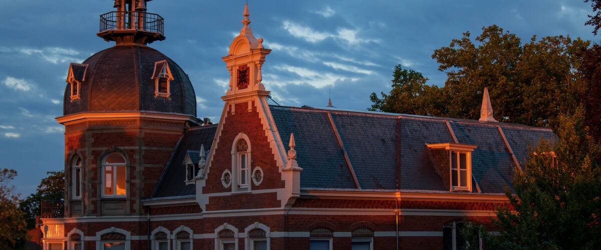Sunset at museum Jan Cunen (Oss, the Netherlands), also known as Villa Constance, build in 1888 in industrial neoclassicism. Architect was H.R. Hendriks.