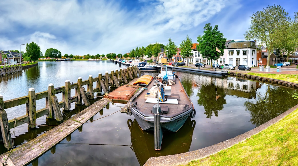 Purmerend. The Noordhollandsch Kanaal, is a canal in the Northwest Netherlands. The canal stretches about 75 kilometres, connecting several cities in North Holland