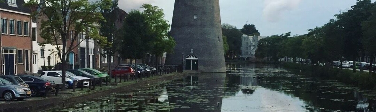 In Rotterdam, at the Schiedam area, are several windmills that you can walk in or around. One is still functioning and is a museum so you can see how these windmills were used 300 years ago. These giants are surrounded by a residential area and stand along the water way.
These 5 mills are the largest in the world!
#localsecrets
