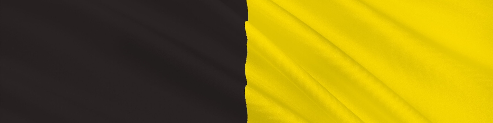 Eine Flagge mit diagonalen Streifen.