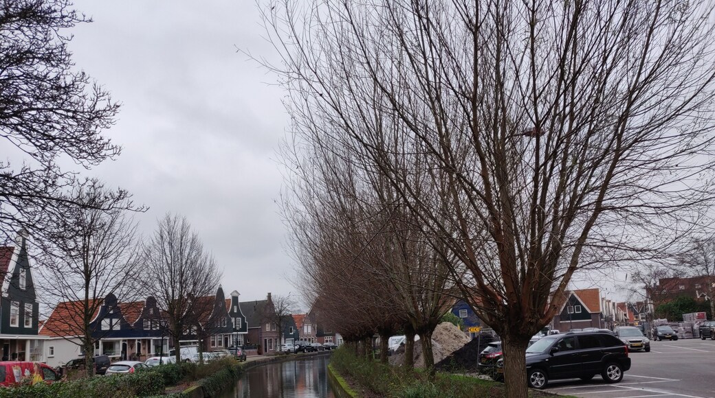 We landed up here by sheer luck. We were looking for windmill-'s' and were beautifully misguided. We saw this beautiful country side and an amazing harbor instead.
P.S.- Volendam has just one windmill. Take note :)