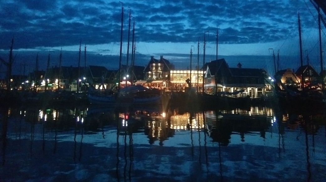 Volendam a small fish village.
Very beautiful!!!
