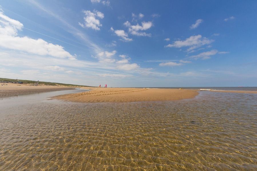 The long sandy beach near Wassenaar, A great place to take the kids if staying at Duinrell and its easy to cycle to as well.