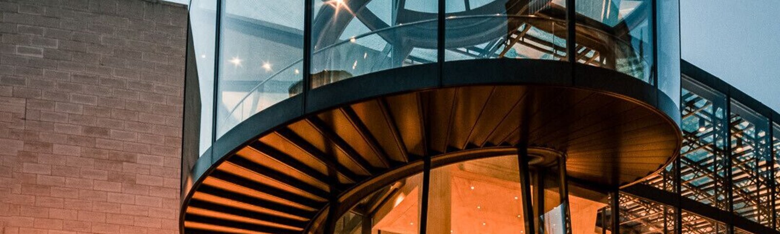 A sculpture saying „Einheit“ - unity sits in front of the exhibition hall of the German Historical Museum. This part of the museum was designed by world famous architect I.M.Pei who also designed the glass pyramid of the Louvre in Paris.
#architecture #trovember #berlin #germany #museum #bluehour #impei #museum