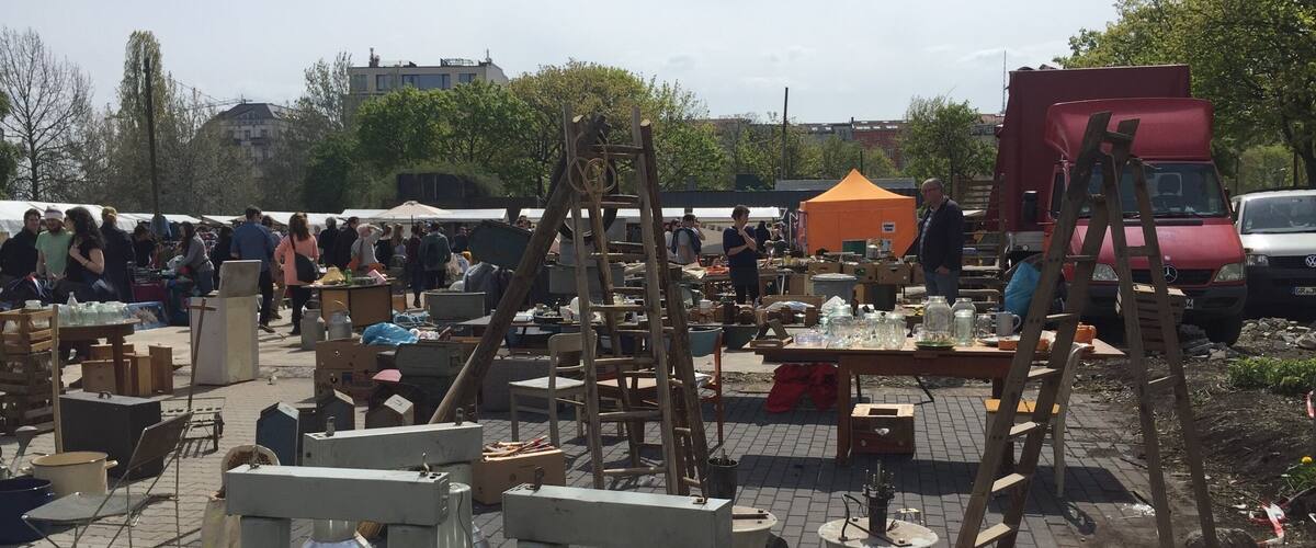 Sunday market stroll