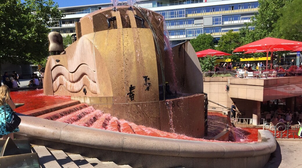 Красный фонтан